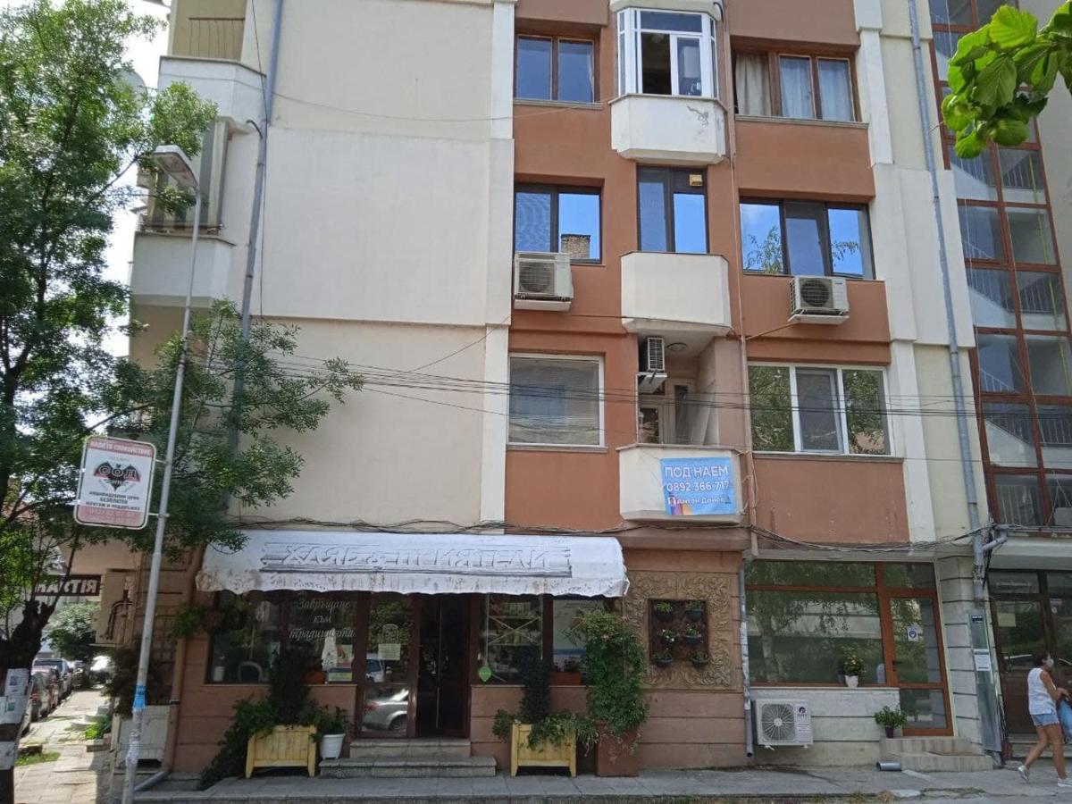 Джессика Апартмент Veliko Tarnovo Ngoại thất bức ảnh